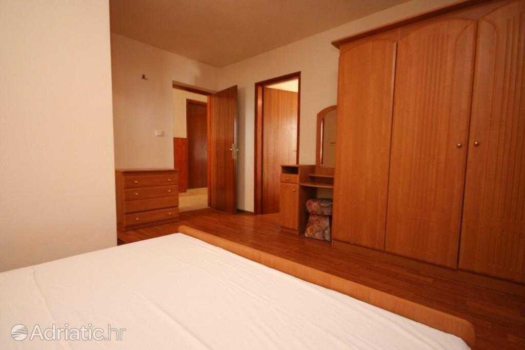 Apartments Zoran Povljana Bagian luar foto
